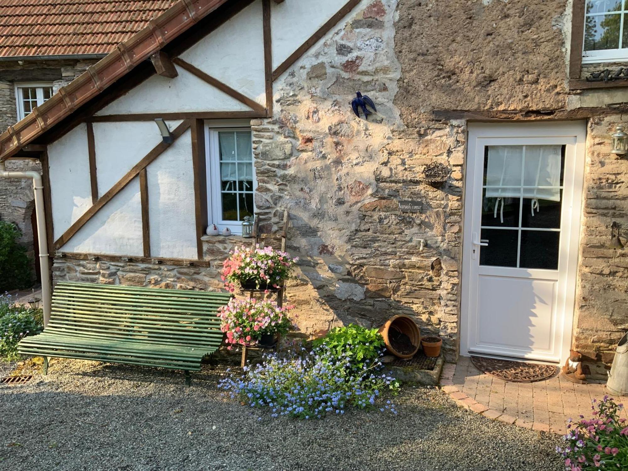 Bed and Breakfast Le Moulin De La Castellerie Moon-sur-Elle Экстерьер фото