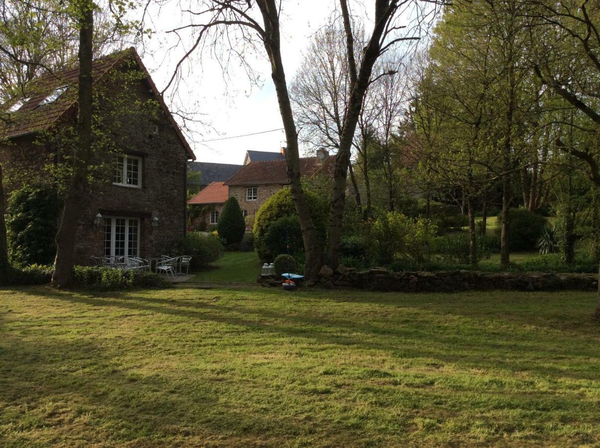 Bed and Breakfast Le Moulin De La Castellerie Moon-sur-Elle Экстерьер фото