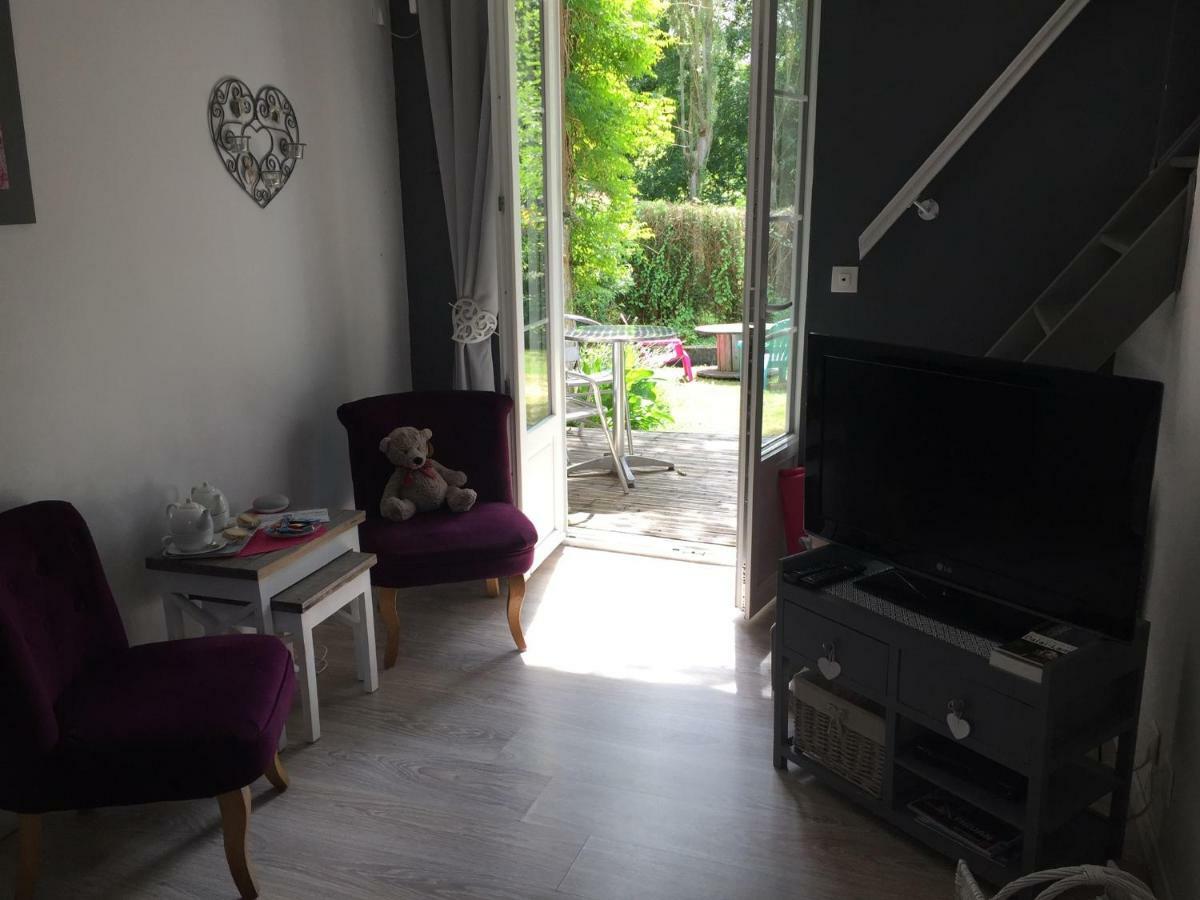 Bed and Breakfast Le Moulin De La Castellerie Moon-sur-Elle Экстерьер фото