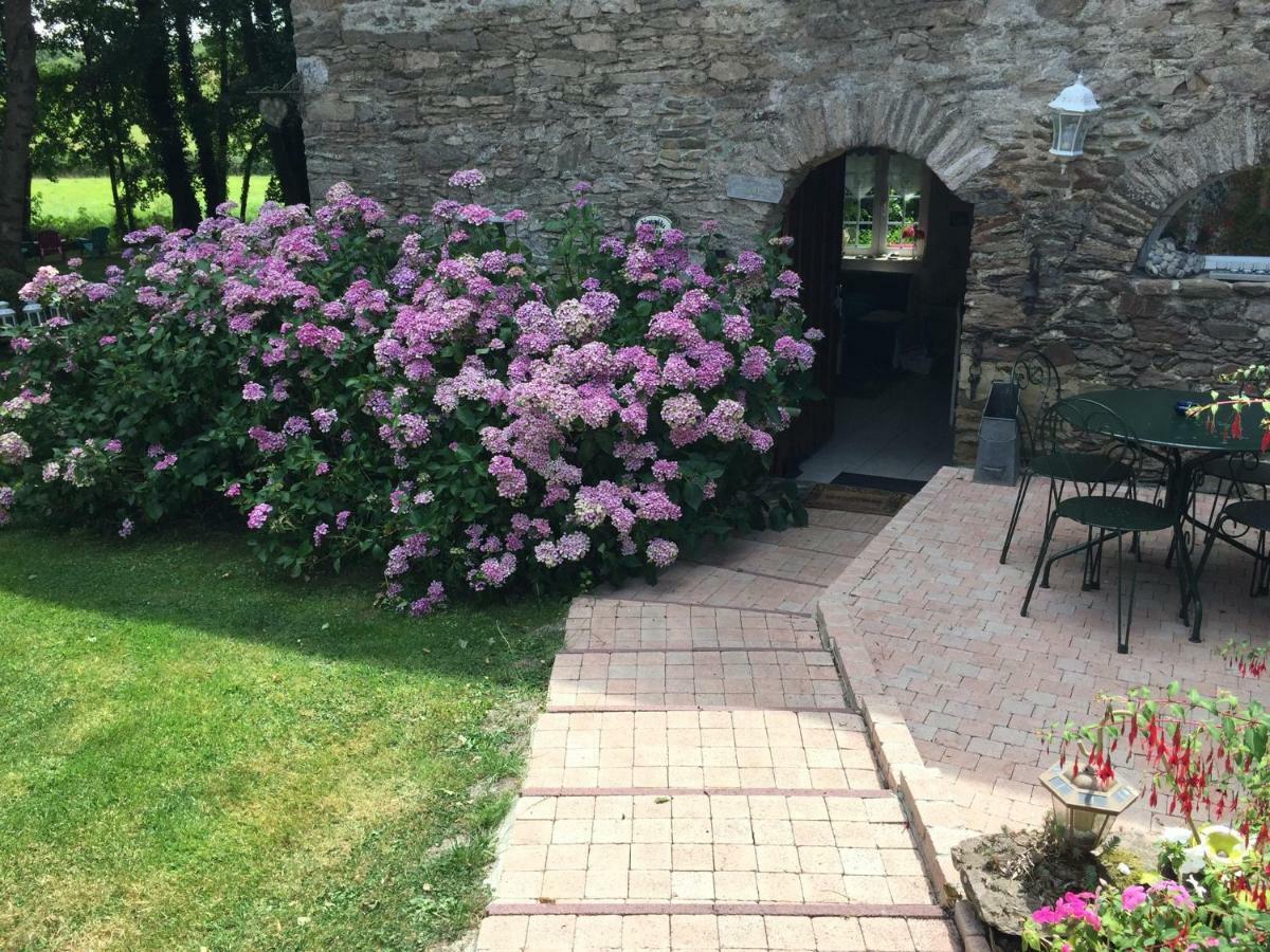 Bed and Breakfast Le Moulin De La Castellerie Moon-sur-Elle Экстерьер фото