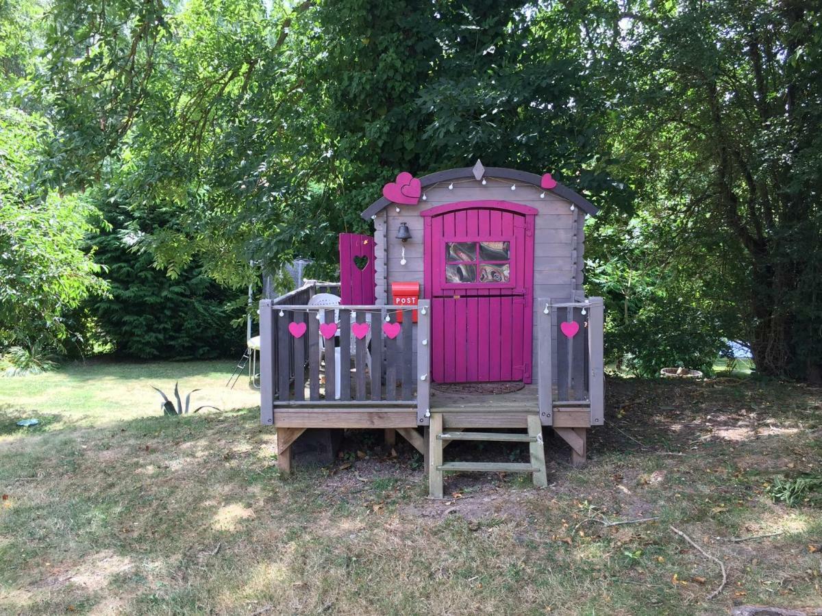 Bed and Breakfast Le Moulin De La Castellerie Moon-sur-Elle Экстерьер фото